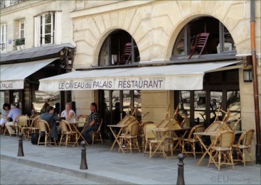 place_dauphine_b13_DSC01320FP_lrg